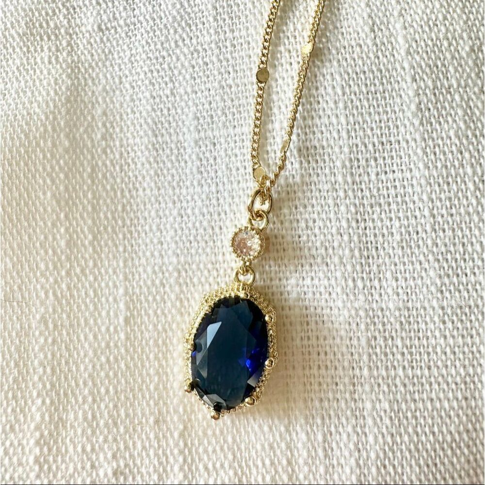Sapphire blue oval cut cubic zirconia pendant necklace